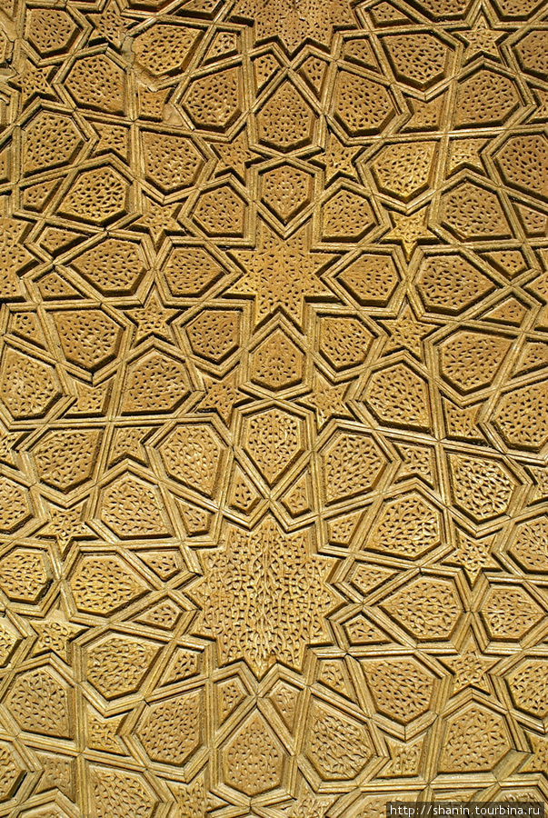 Узор на стене мечети Йезд, Иран