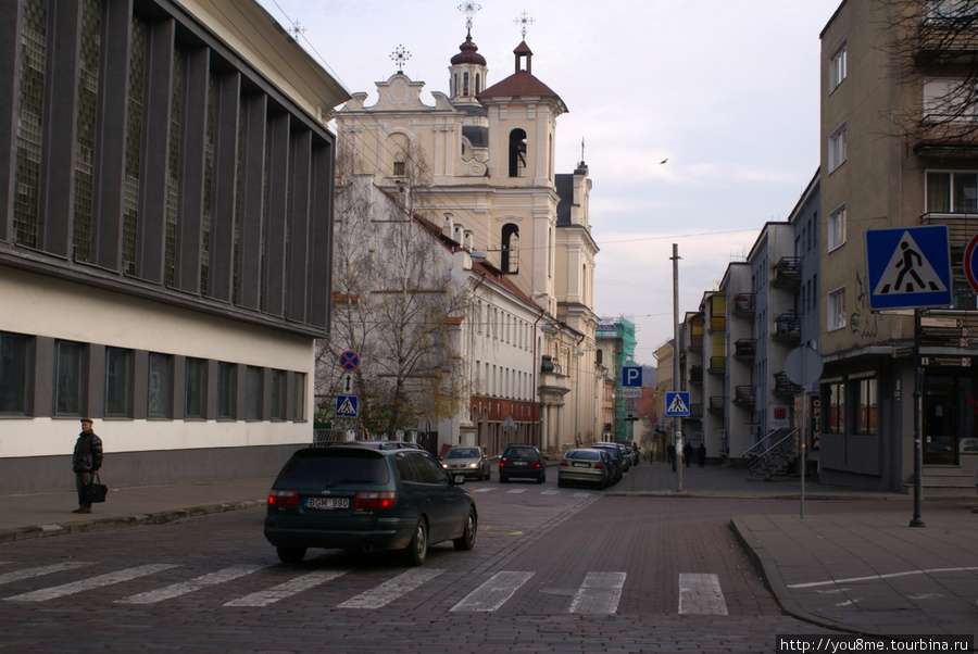 на пешеходном переходе Вильнюс, Литва