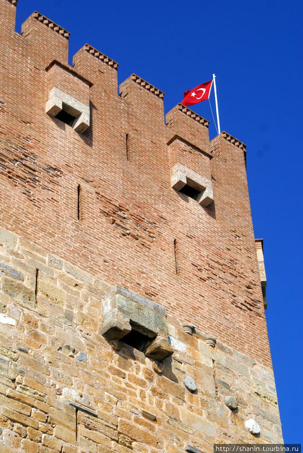 Башня Кызыл Куле Алания, Турция
