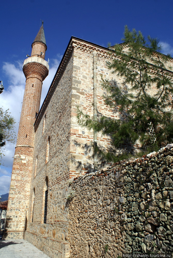 Мечеть Сулеймание на территории крепости Алания, Турция