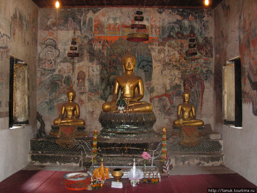 Luang Prabang. Wat Pahouak Лаос