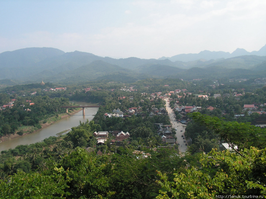 Luang Prabang. Вид с Phu Si Hill Лаос