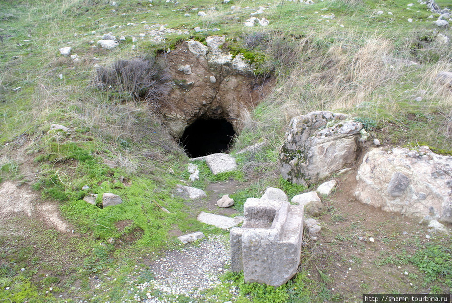 Подземный ход Бергама (Пергам) античный город, Турция