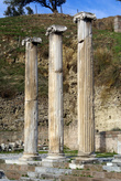 Три колонны в Асклепионе