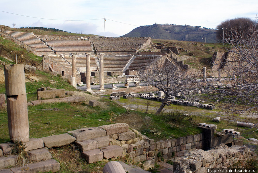 Руины Асклепиона Бергама (Пергам) античный город, Турция