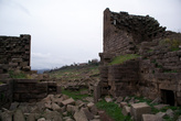 Руины городских ворот в Ассе