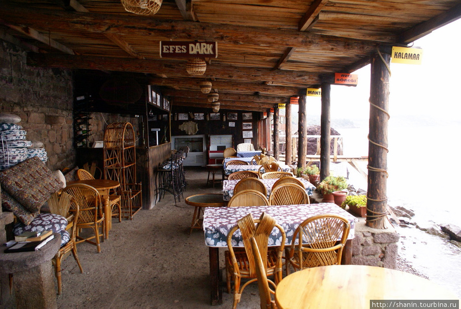 Столики в кафе Эгейский регион, Турция