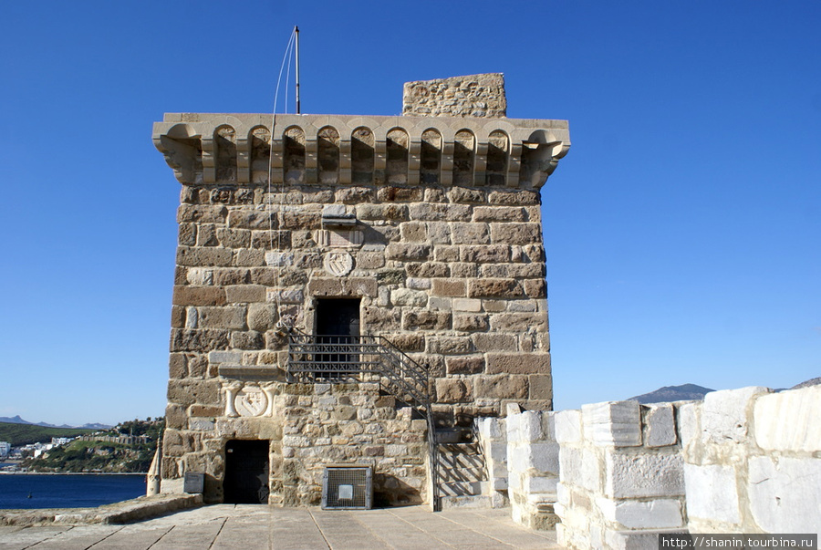 Итальянская башня в замке крестоносцев Бодрум, Турция