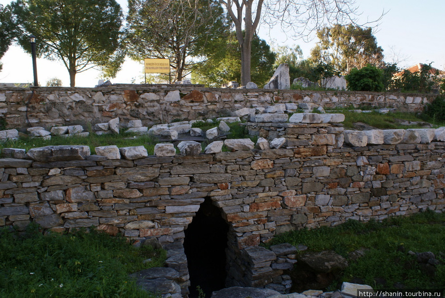 Стена Мавзолея Бодрум, Турция