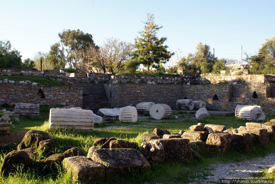 Руины Мавзолея в Бодруме Бодрум, Турция