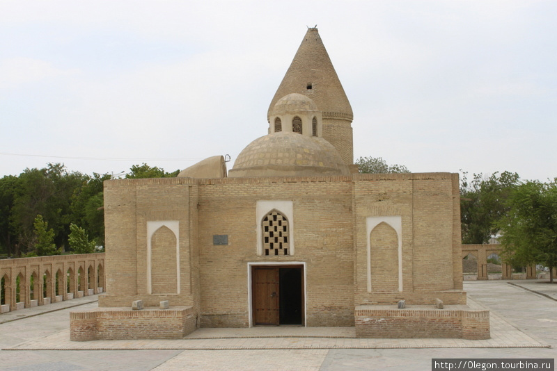 Исторические памятники в парке Саманидов Бухара, Узбекистан
