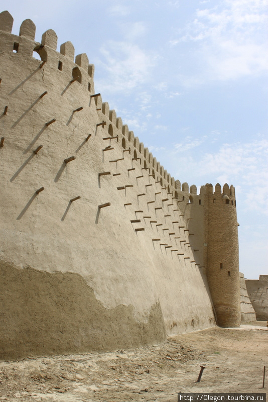 Городская крепостная стена Бухара, Узбекистан