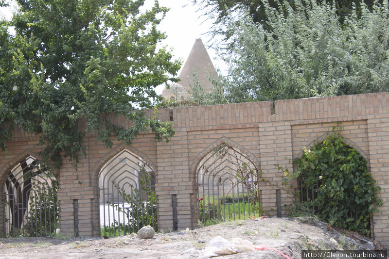 Исторические памятники в парке Саманидов Бухара, Узбекистан