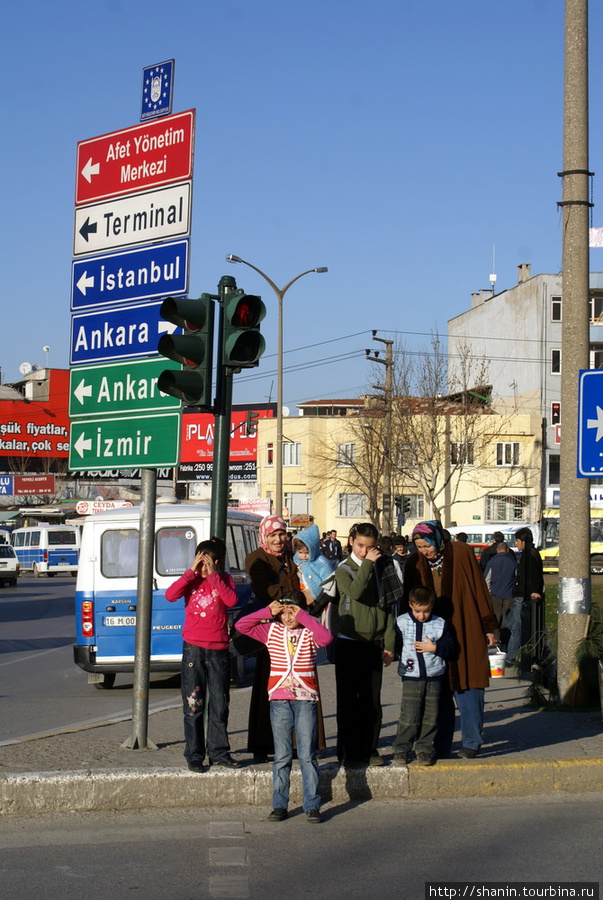 На пешеходном переходе Бурса, Турция
