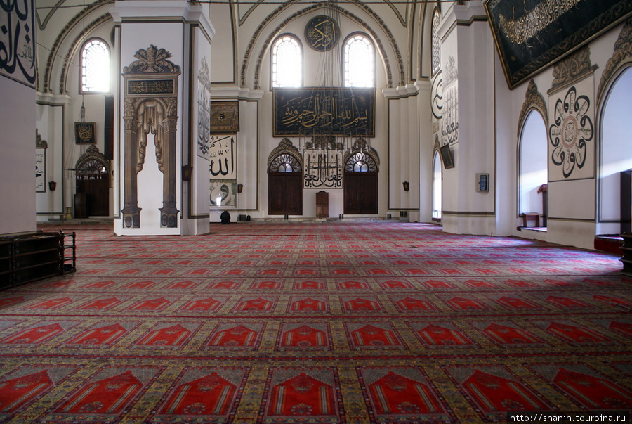 Ковер в Великой мечети в Бурсе Бурса, Турция