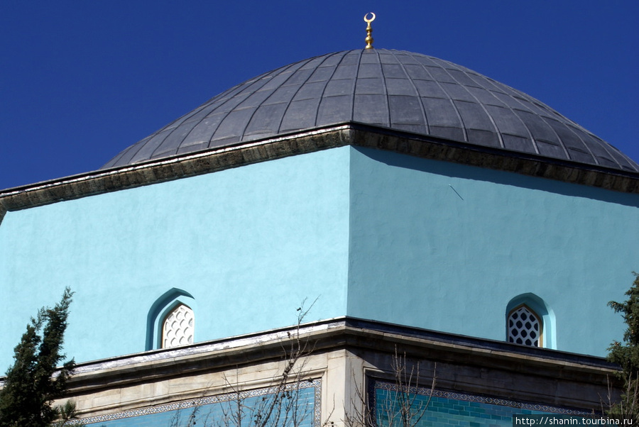 Крыша Зеленой гробницы Бурса, Турция