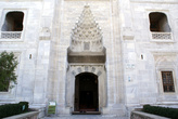 Вход в Зеленую мечеть в Бурсе