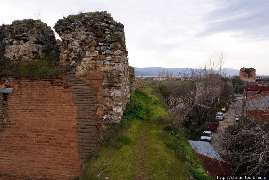 Крепостная стена античной Никеи Изник, Турция