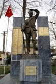 Памятник героям войны в Изнике