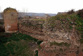 Руины крепостной стены античной Никеи