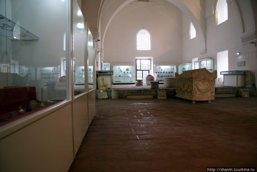 В Археологическом музее Изник, Турция