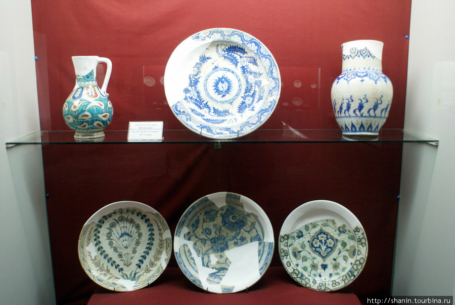 Посуда в Археологическом музее в Изнике Изник, Турция