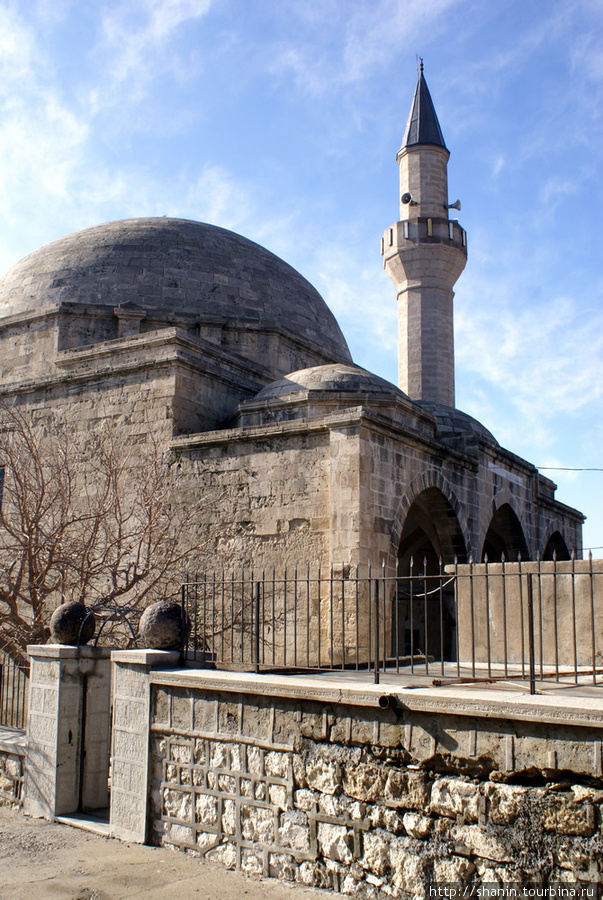 Мечеть Юнус Эмре Караман, Турция
