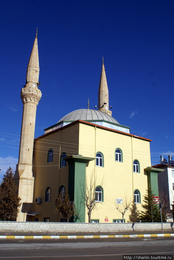 Новая мечеть в Карамане Караман, Турция