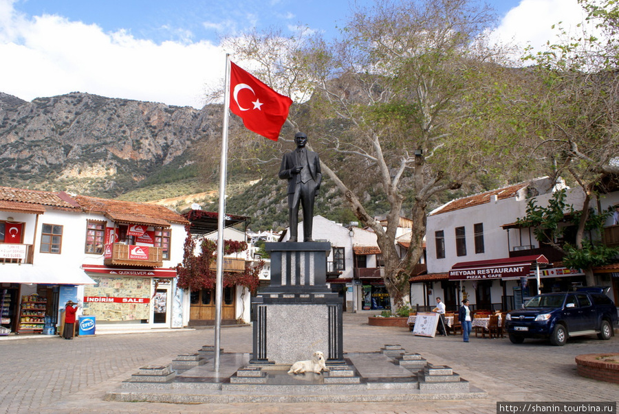 Площадь Ататюрка Каш, Турция