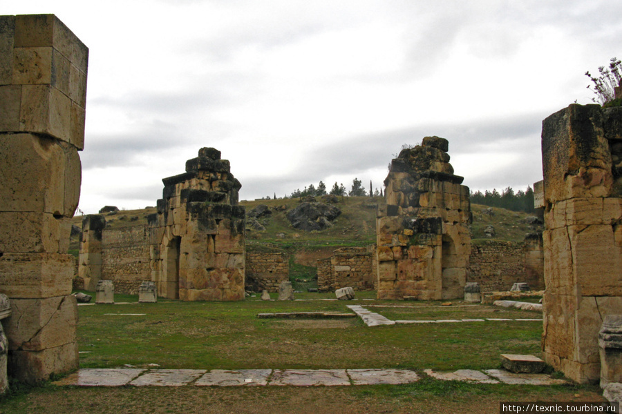 Памуккале зимой Памуккале (Иерополь античный город), Турция