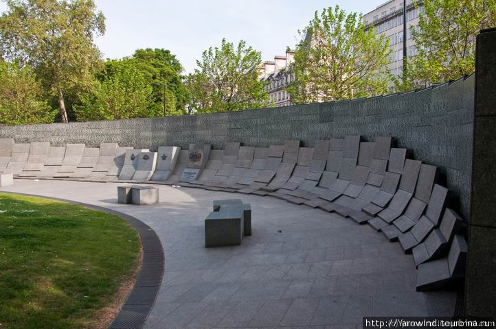 Мемориальный комплекс на Гайд-Парк Конер Лондон, Великобритания