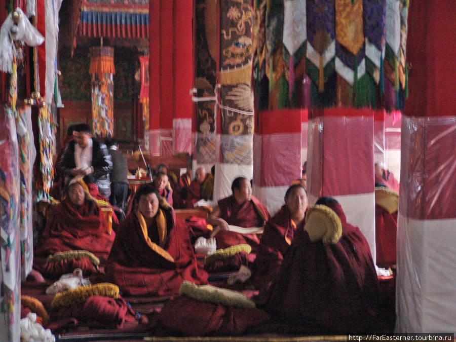 Кучка риса и центр буддистской духовности Лхаса, Китай