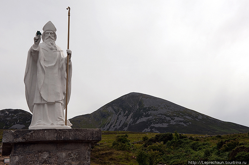 Статуя Патрика на Священной горе Патрика Ирландия