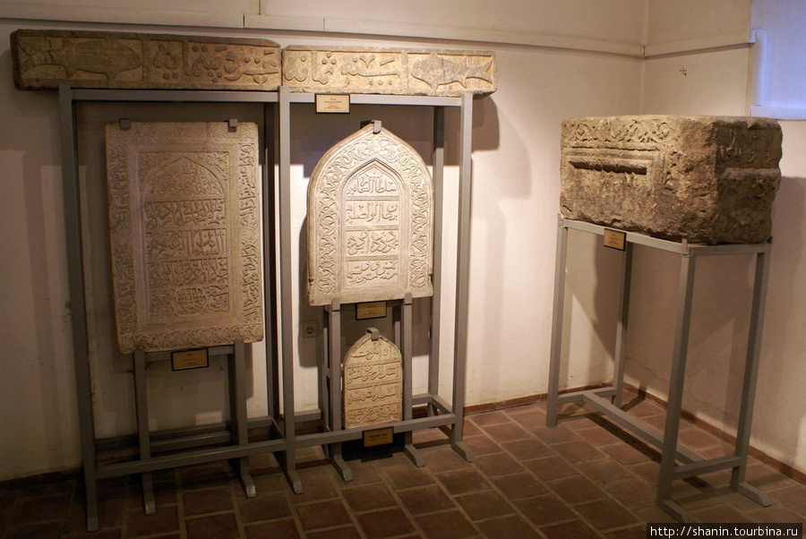 Музей в медресе Инчеминаре Конья, Турция