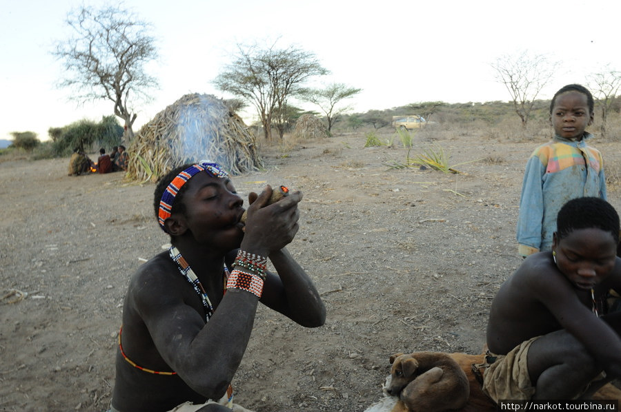 Хатсабе - вымирающее племя Бабати, Танзания
