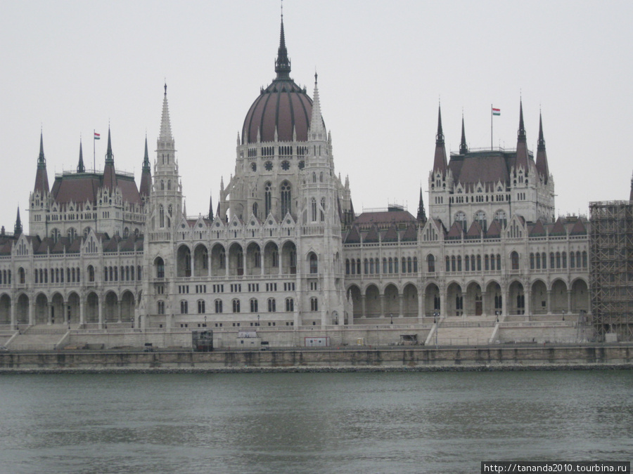Вид на Парламент из Буды Будапешт, Венгрия