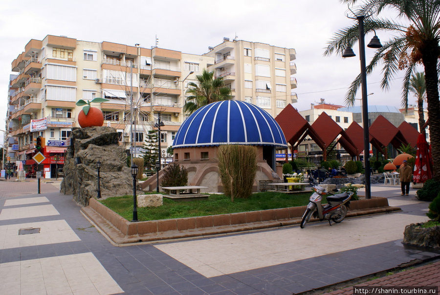 В центре города Кумлуджа Кумлуджа, Турция