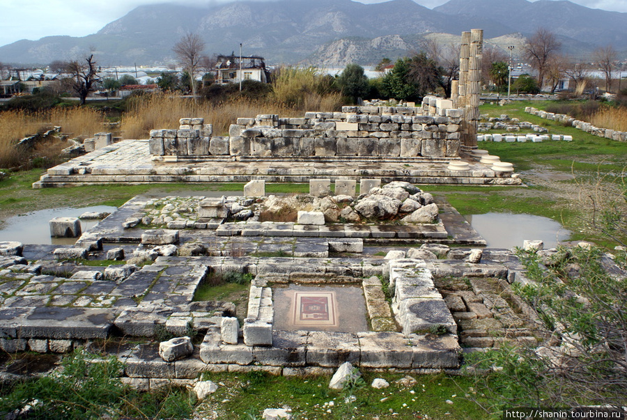 Руины храма Артемиды Средиземноморский регион, Турция