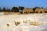 Травертиновые образования и руины Иераполиса