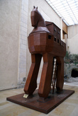 Копия Троянского коня в Археологическом музее Стамбула