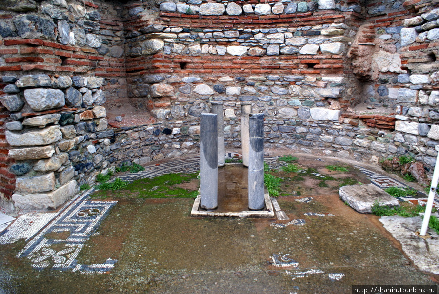 В базилике Святого Иоанна Эфес античный город, Турция