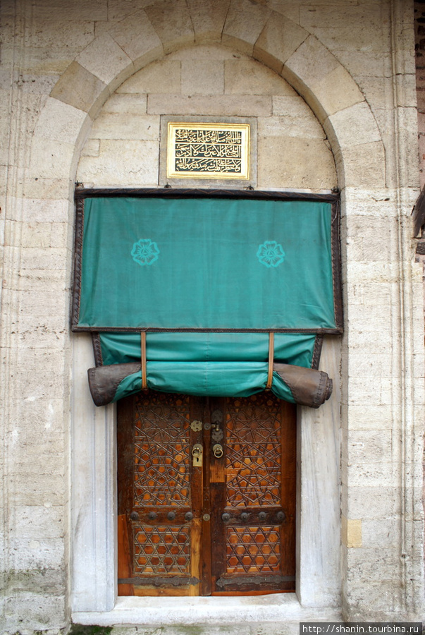 Вход в мечеть Стамбул, Турция