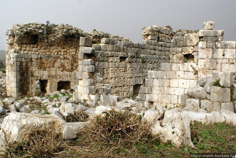 Руины храма в Патаре Патара, Турция