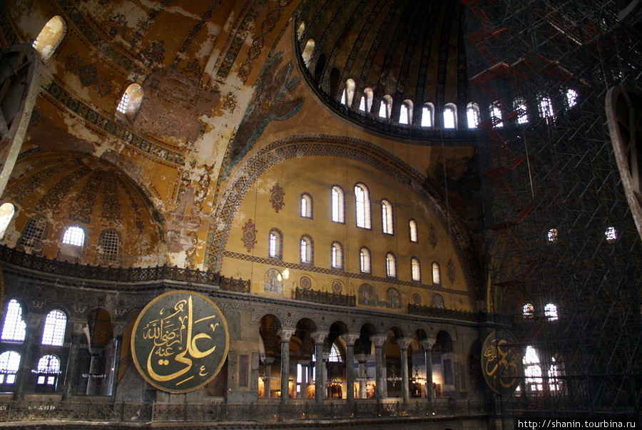 Внутри собора Святой Софии в Стамбуле Стамбул, Турция