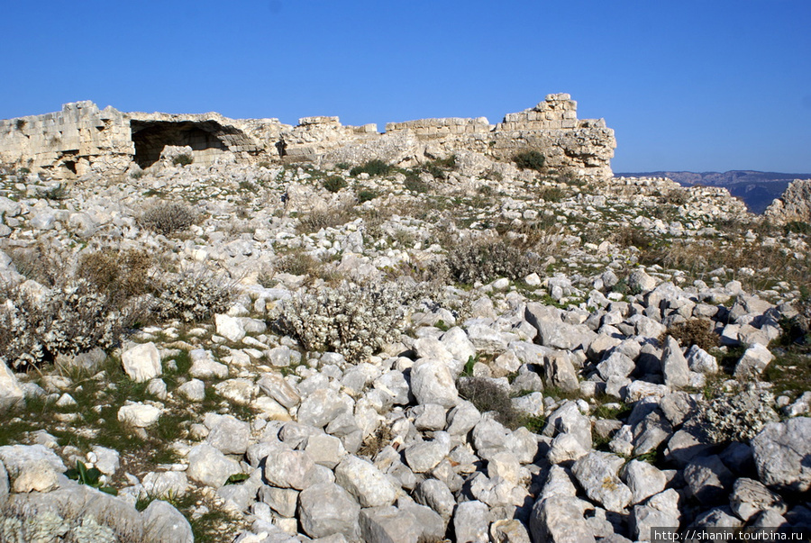 Руины внутри крепости