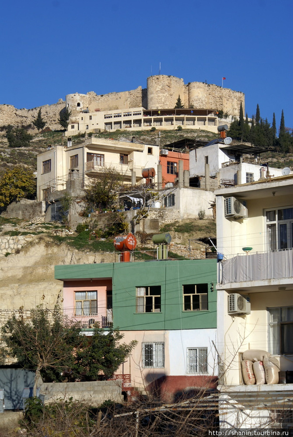 Дома и крепость в Силифке Силифке, Турция