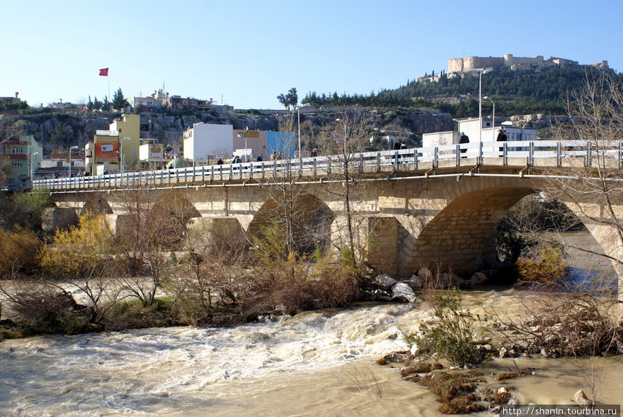 Река Гёксу в Силифке Силифке, Турция