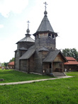 Деревянная церковь.