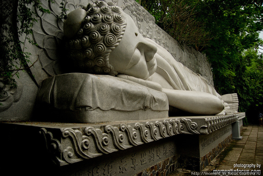 Пагода Long Son, спящий Будда Нячанг, Вьетнам
