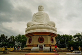 Пагода Long Son, Будда сидящий на лотосе